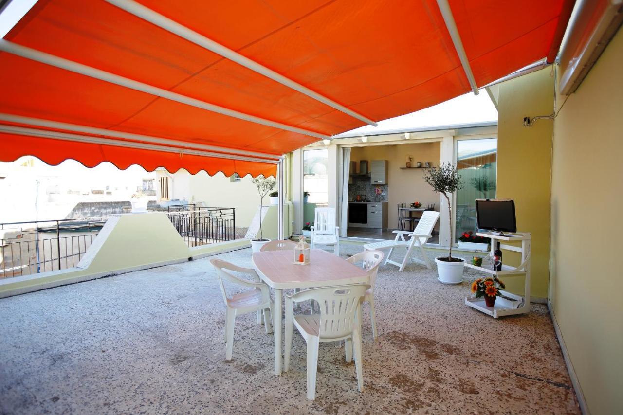 Re Sole Case Vacanze - Esclusivo Attico M A R T E Con Spaziosissima Terrazza Solarium Attrezzata Avola Exterior foto